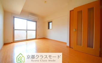洋室8.4帖・別アングル