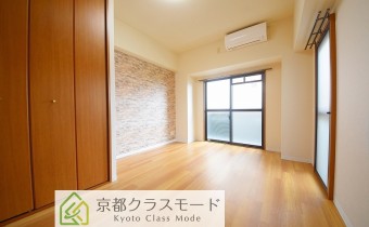 Room 8.7