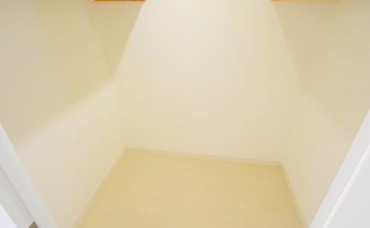 ※室内写真は同マンション内・別タイプの参考画像となります。