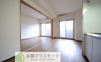 ※室内写真は同マンション内の1LDKタイプのものです。