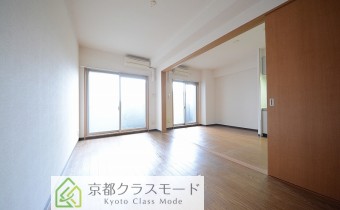 ※室内写真は同マンション内の1LDKタイプのものです。