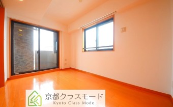 ※室内写真は同マンション内・別タイプの参考画像となります。