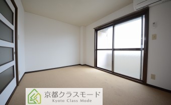 洋室6.4帖