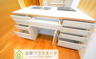 カウンターの収納