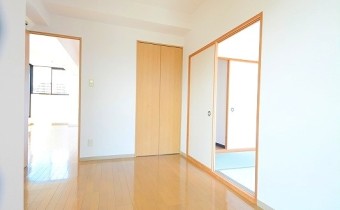 洋室6帖・別アングル