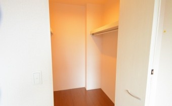 Room 6のウォークインクローゼット
