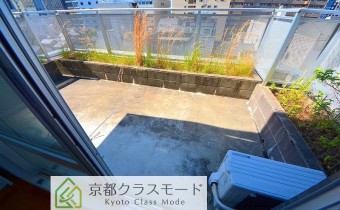 ルーフテラス・洋室10帖側