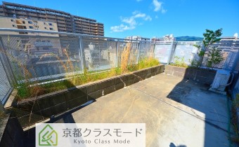 ルーフテラス・洋室10帖側・別アングル