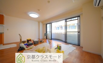 LDK 12　※改装中の際の写真です。