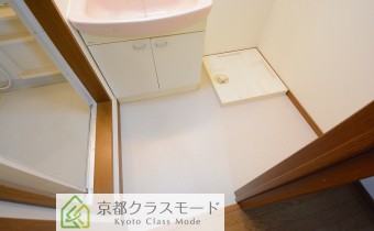 ※室内写真は同マンション内・別タイプの参考画像となります。