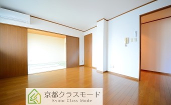 ※室内写真は同マンション内・別タイプの参考画像となります。