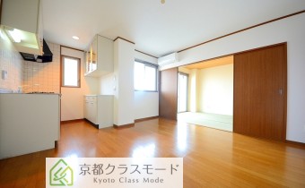 ※室内写真は同マンション内・別タイプの参考画像となります。