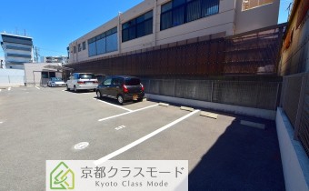 敷地内ガレージ