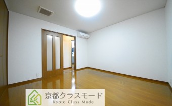 Room 8