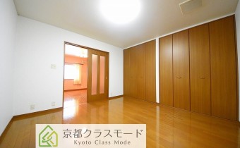 Room 8
