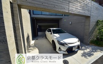 敷地内ガレージ
