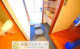 廊下の石畳み