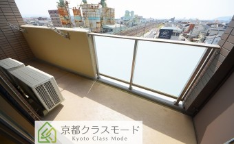 バルコニー　※上階の写真です。