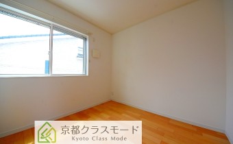 Room 6（真ん中）