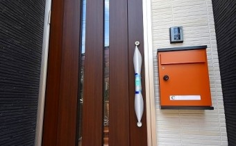 玄関ドア
