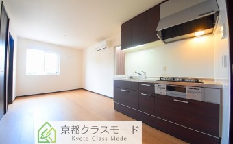 1階が玄関の戸建て感覚のお部屋♪