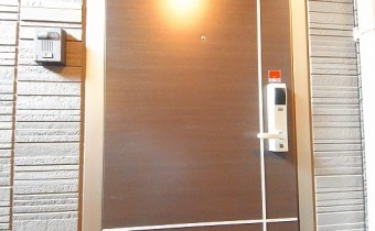 玄関ドア