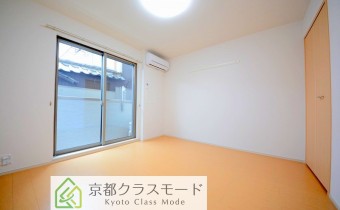 「南向き」の明るいお部屋♪四角い7.1帖のお部屋です！