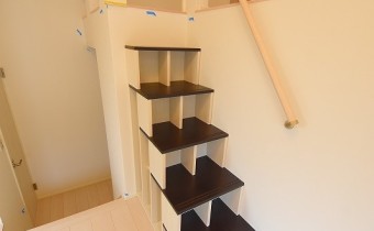 収納付きの階段