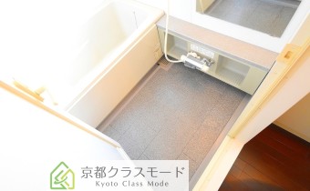※室内写真は同マンション内・別タイプの参考画像となります。