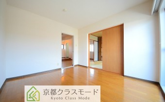 洋室6.8帖・別アングル