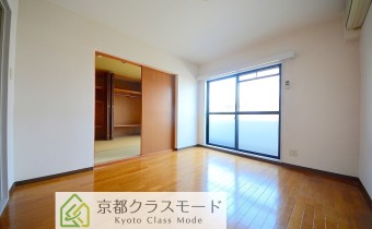 洋室6.8帖・別アングル