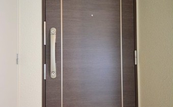 玄関ドア
