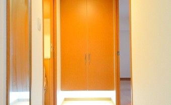※室内写真は同マンション内・別タイプの参考画像となります。