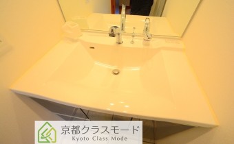 ※室内写真は同マンション内・別タイプの参考画像となります。