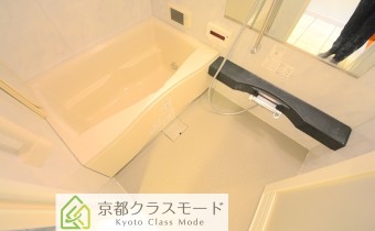 ※室内写真は同マンション内・別タイプの参考画像となります。