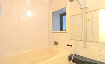 ※室内写真は同マンション内・別タイプの参考画像となります。