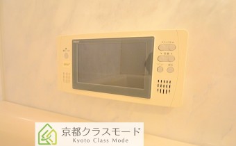 ※室内写真は同マンション内・別タイプの参考画像となります。