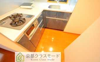 ※室内写真は同マンション内・別タイプの参考画像となります。