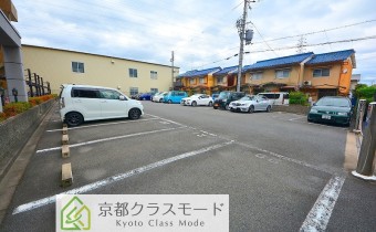 敷地内ガレージ