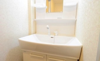 ※室内写真は同マンション内・別タイプの参考画像となります。