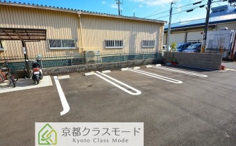 敷地内ガレージ