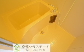 ※室内写真は同マンション内・別タイプの参考画像となります。