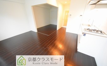 落ち着いた住環境の希少な小型犬飼育可能なお部屋です☆