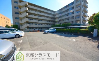敷地内ガレージ