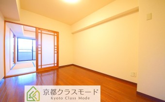 洋室8帖・別アングル