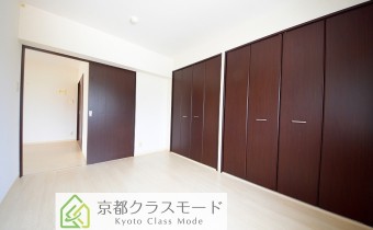 Room （玄関側）