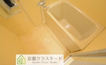 ※室内写真は同マンション内・別タイプの参考写真となります。