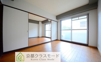 ※室内写真は同マンション内・別タイプの参考写真となります。