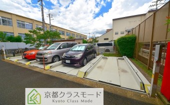 敷地内ガレージ