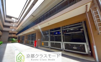 敷地内ガレージ